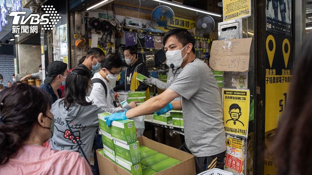 香港爆發恐慌性搶購。（圖／達志影像歐新社）