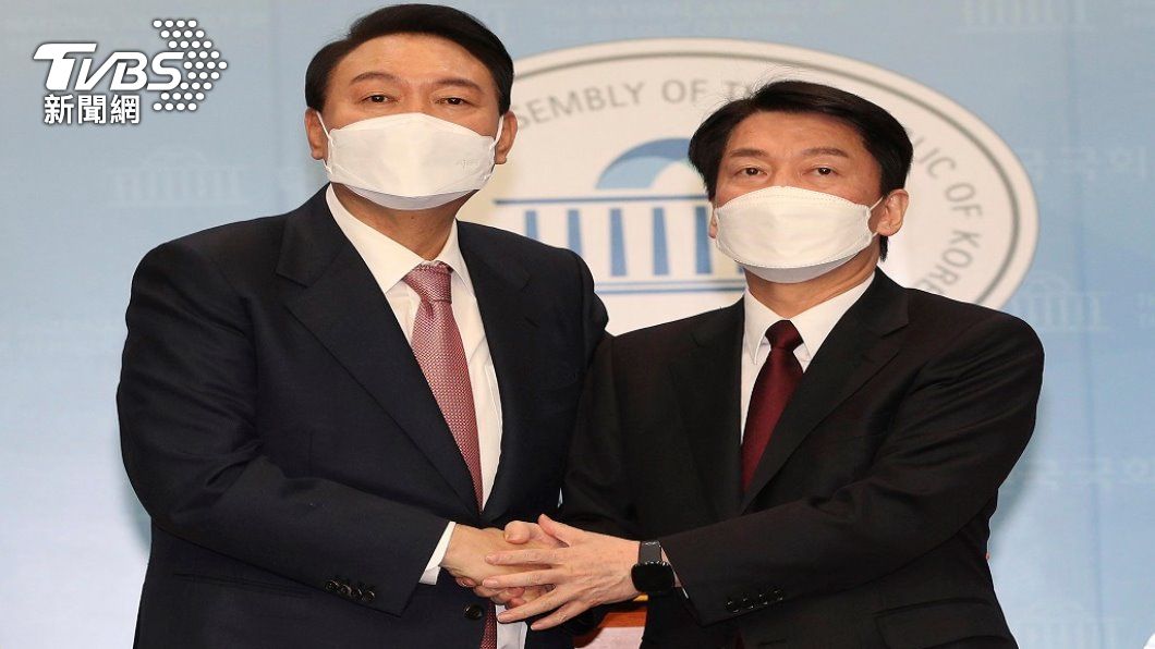 國民力量總統候選人尹錫悅和國民之黨總統候選人安哲秀。（照片來源：AP）