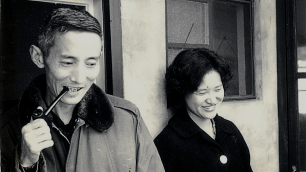 文學家朱西甯（左）與愛妻劉慕沙。（圖／朱家提供）