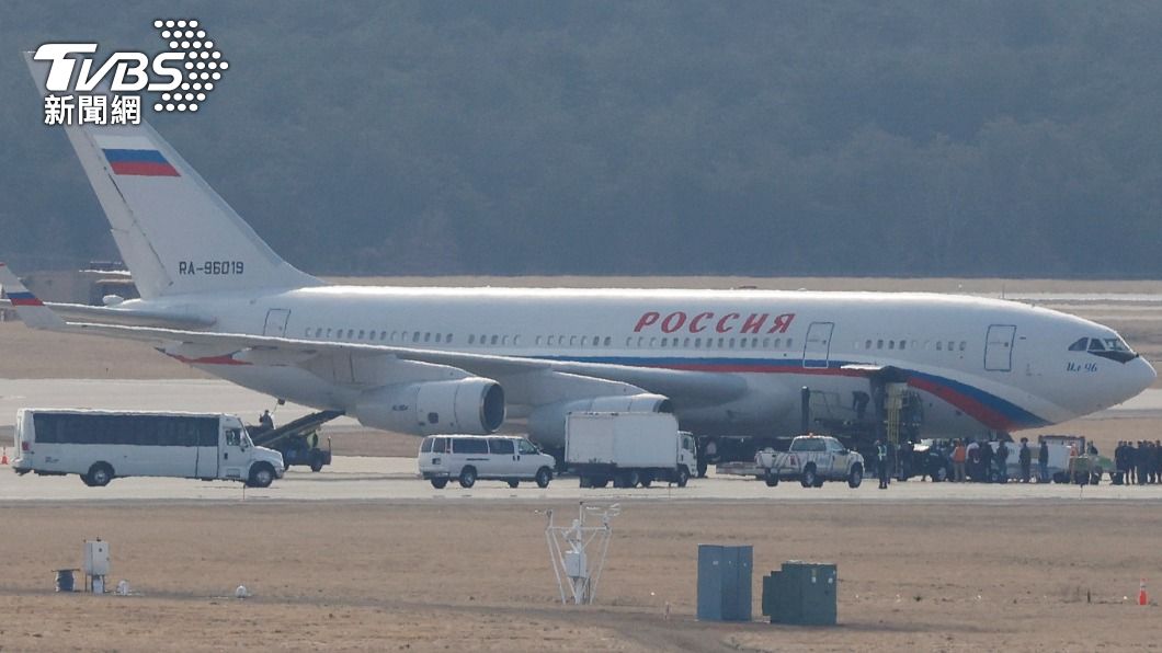 一架俄羅斯政府包機在當地時間5日抵達美國華府。（圖／達志影像路透社）