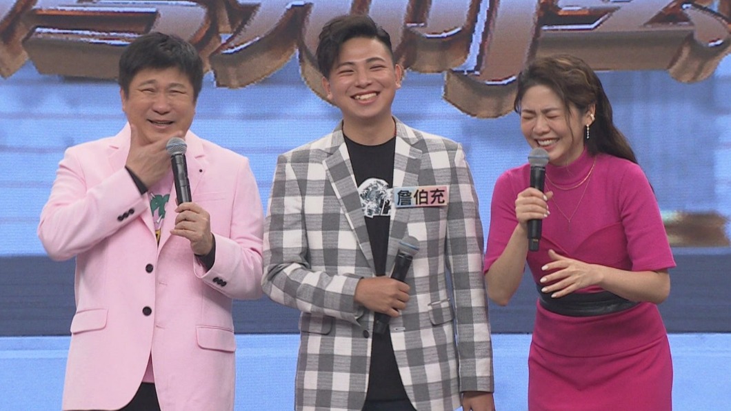 胡瓜（左）與白家綺（右）主持的民視歌唱節目《台灣那麼旺》深受觀眾的喜愛。（圖／民視提供）
