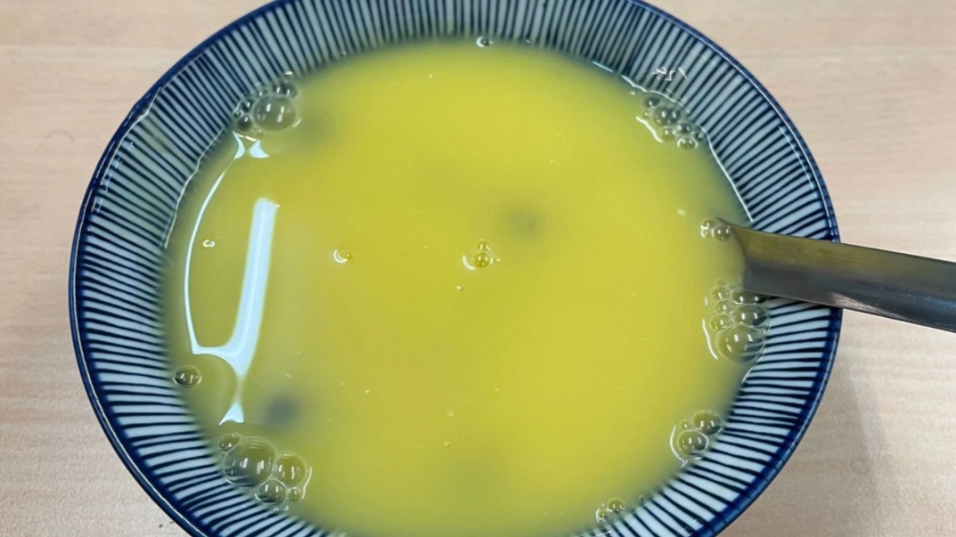 這碗黃色甜湯你吃過嗎？（圖／翻攝自Dcard）