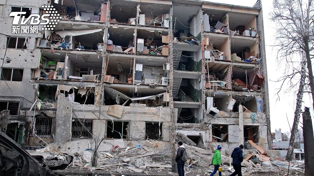 烏克蘭街頭被轟炸成廢墟。（圖／達志影像路透社）