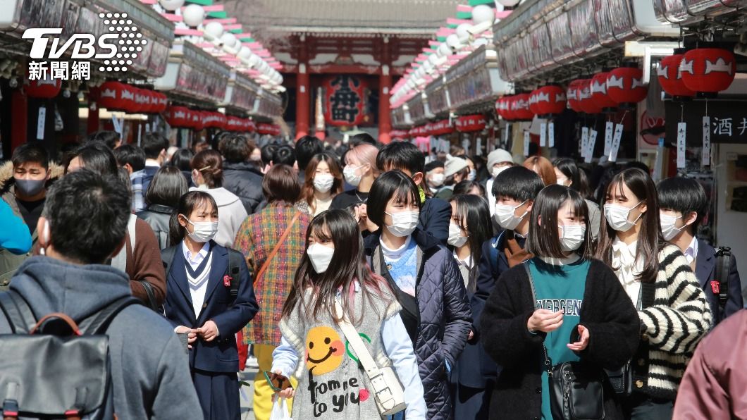 東京新增逾萬例COVID-19。（圖／達志影像美聯社） 日本疫情降不下來！東京逾萬人確診、大阪添7千例