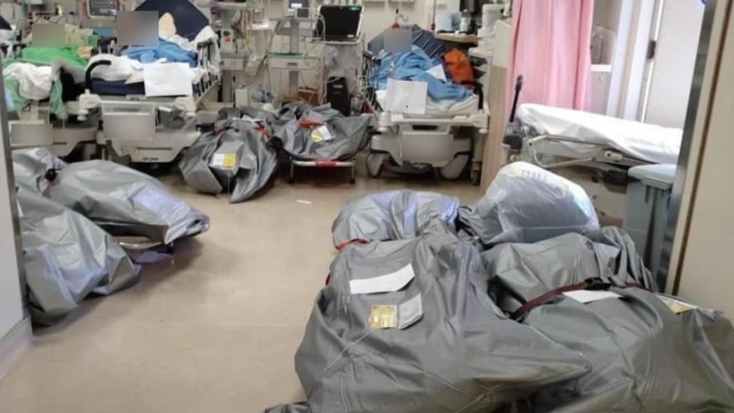 香港疫情嚴峻，病患與遺體共處一室。（圖／翻攝自公務員secrets Facebook）