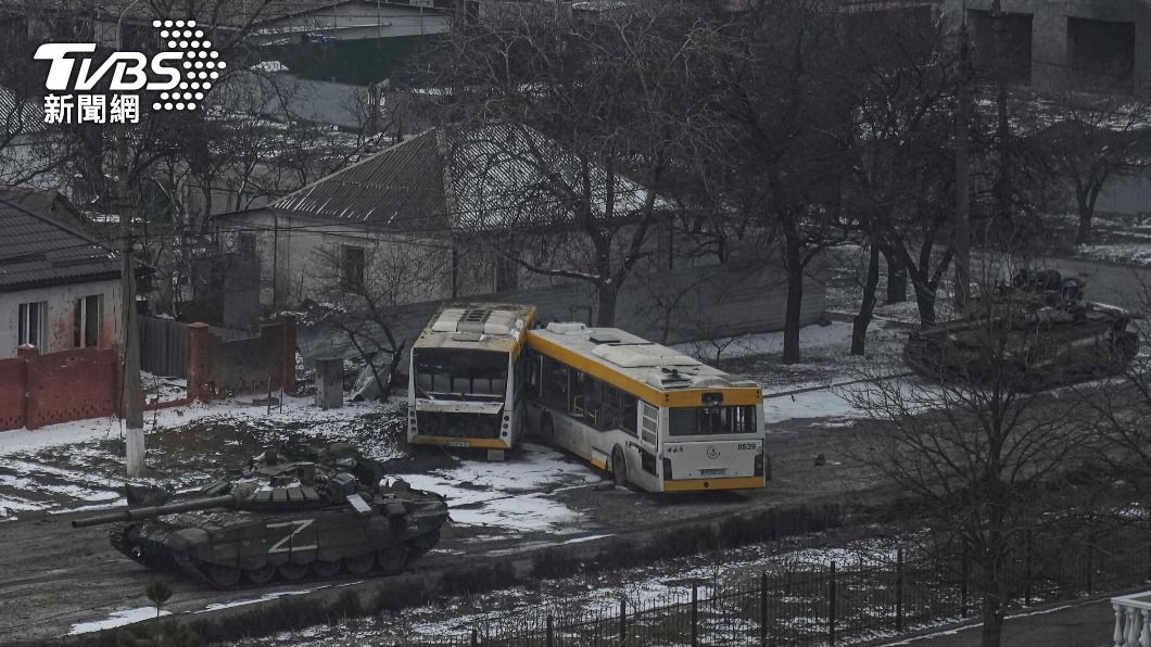 烏克蘭東南部城市馬立波基礎設施及大樓嚴重受損。（圖／達志影像美聯社）