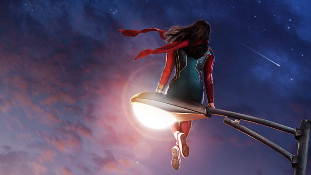 漫威影業全新影集《驚奇少女》釋出最新海報。（圖／迪士尼提供）
