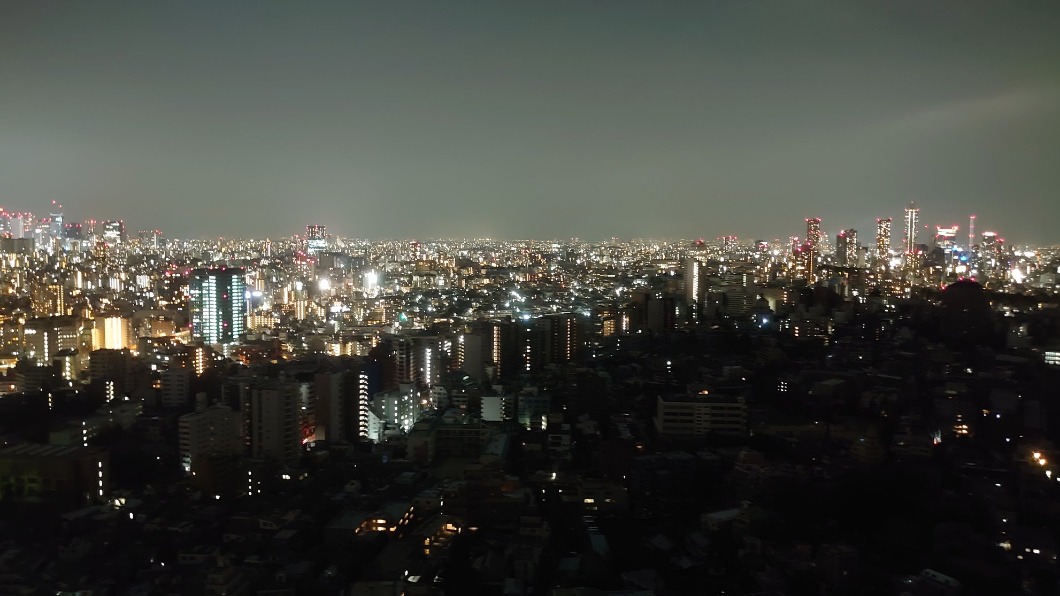 東京震後俯瞰圖曝光。（圖／翻攝自推特@lrlrxxyy）
