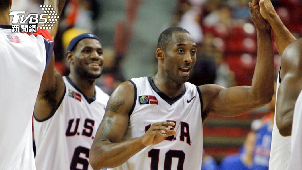 Kobe Bryant、LeBron James在2008年攜手為美國重新奪回世界籃壇霸主寶座。（圖／達志影像美聯社）