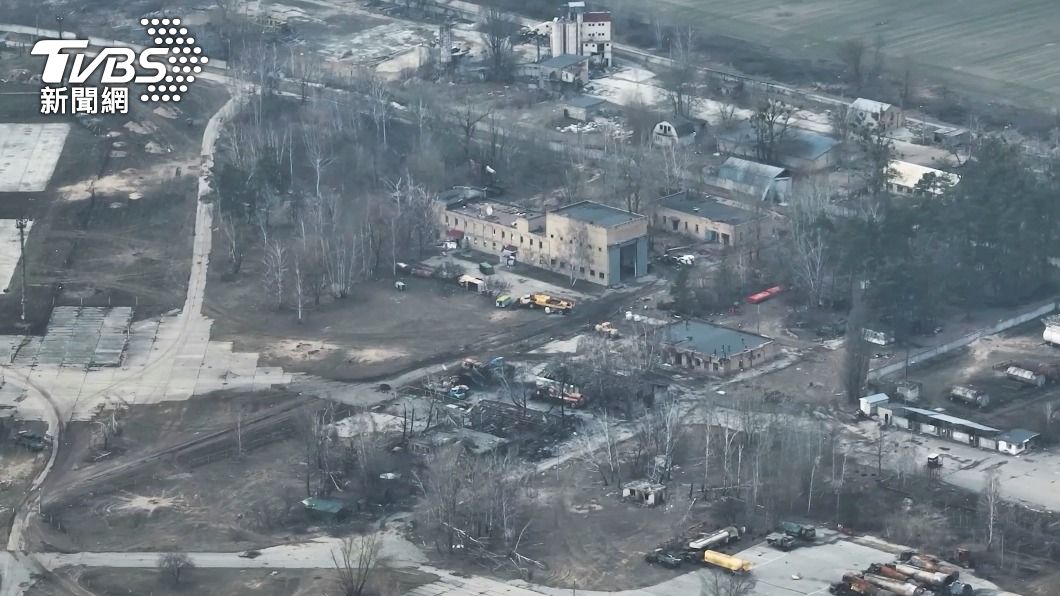 衛星影像顯示，俄軍似乎撤離安托諾夫機場。（圖／達志影像路透社）
