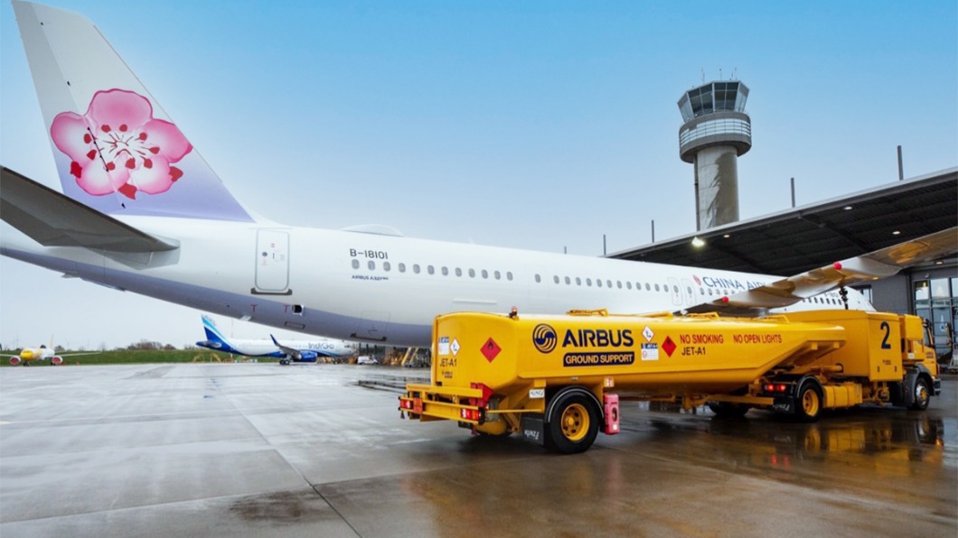  A321neo 全機隊交機飛渡作業添加 10% 永續航空燃油。（圖／華航提供）