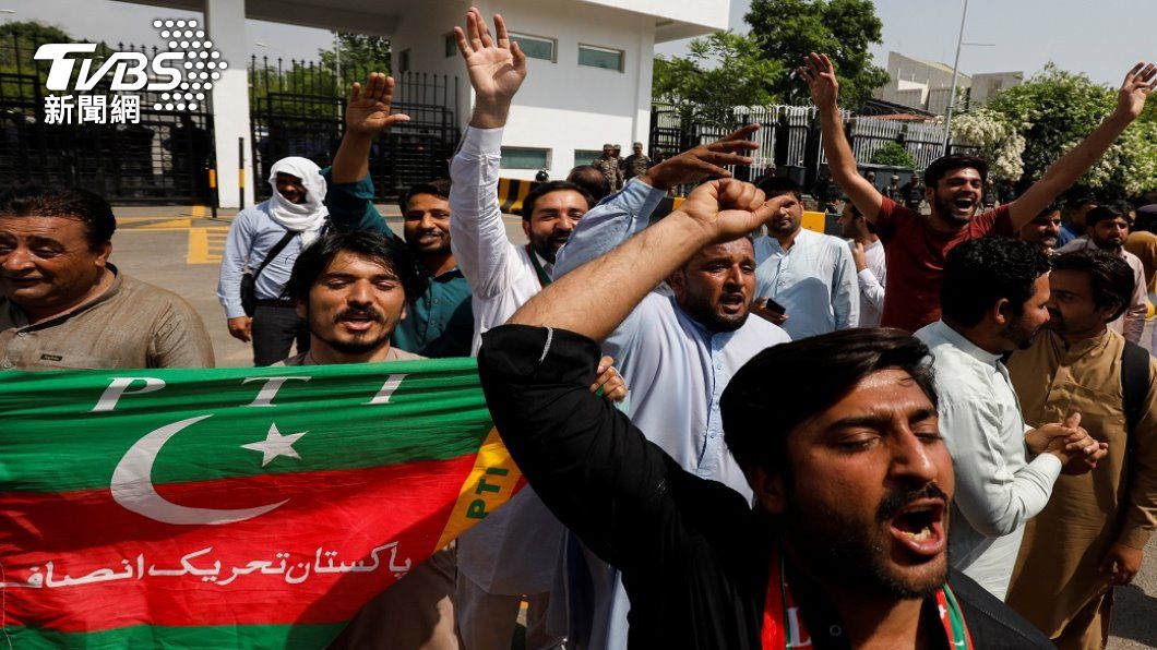 巴基斯坦民間抗議。（圖／路透社）