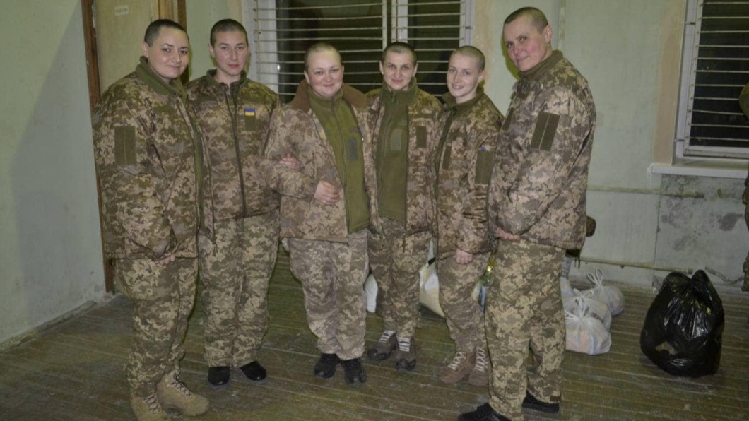 烏克蘭女兵被俘期間遭受俄軍慘無人道的對待。（圖／翻攝自Людмила Денісова Facebook）