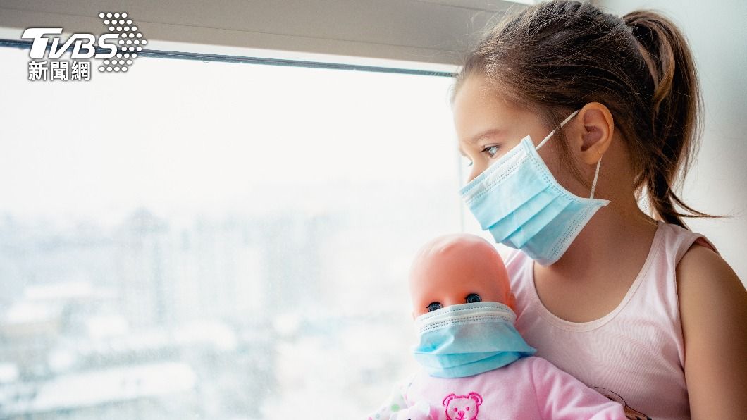 日本醫師指出，兒童染疫後出現熱痙攣的症狀有增加的趨勢。（示意圖／shutterstock 達志影像）