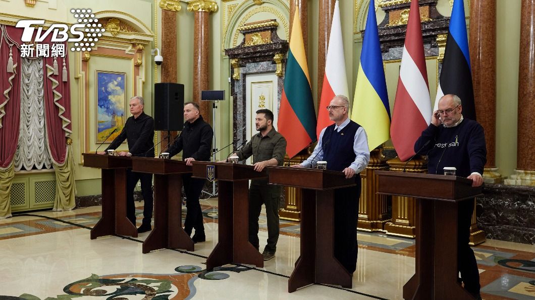 波蘭、立陶宛、拉脫維亞和愛沙尼亞4國總統親訪烏克蘭。（圖／達志影像美聯社）