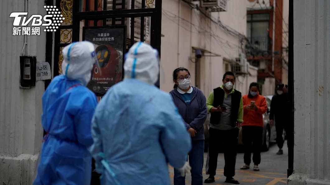 上海封控區18日起每日進行1次核酸檢測。（圖／達志影像路透社）