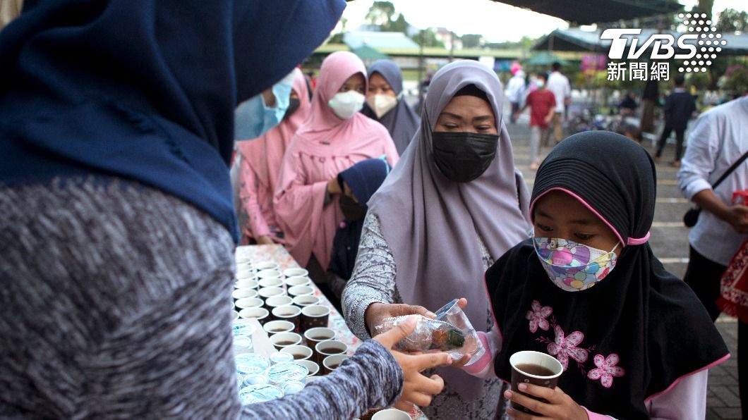 根據印尼政府調查，爪哇島及峇里島的居民，幾乎每一位都有COVID-19病毒抗體。（圖／達志影像美聯社）