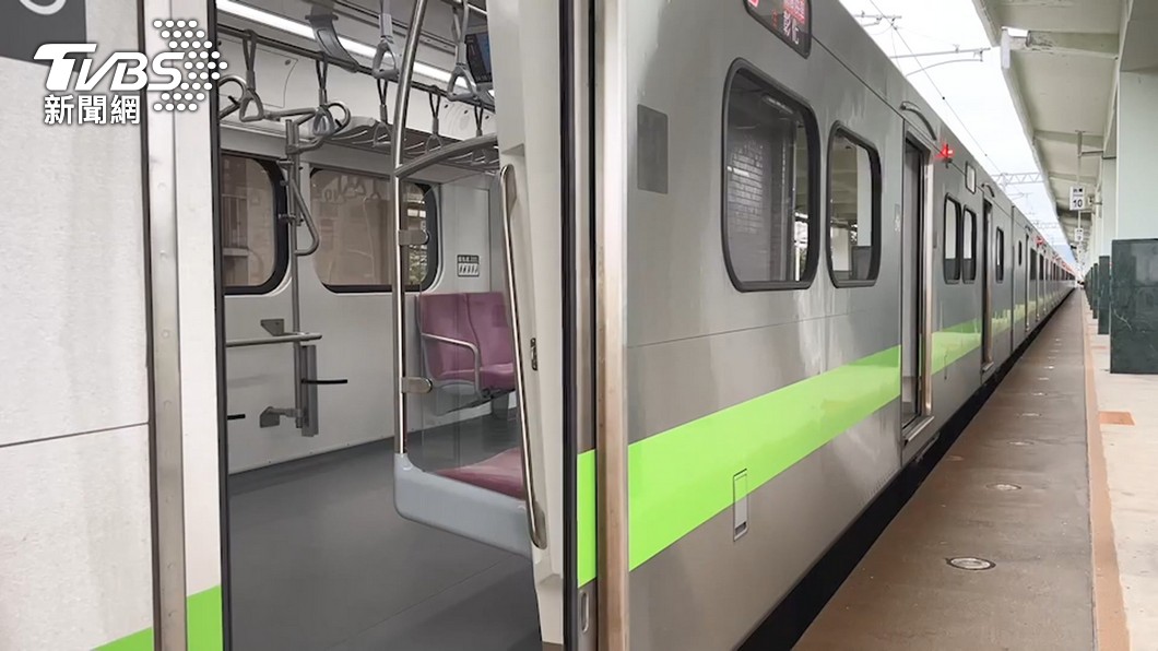 台鐵將規劃對持電子票證旅客採取區間車再9折計價。（示意圖／TVBS）
