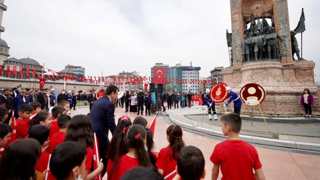 土耳其於伊斯坦堡舉辦國家主權與兒童節。（圖／翻攝自推特）
