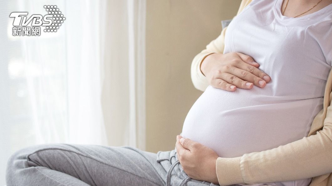 傳統習俗中對於懷孕女性生活上有許多禁忌。（示意圖／shutterstock 達志影像）