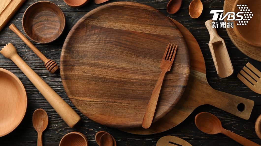 許多人會使用木製餐具響應環保。（示意圖／shutterstock達志影像）