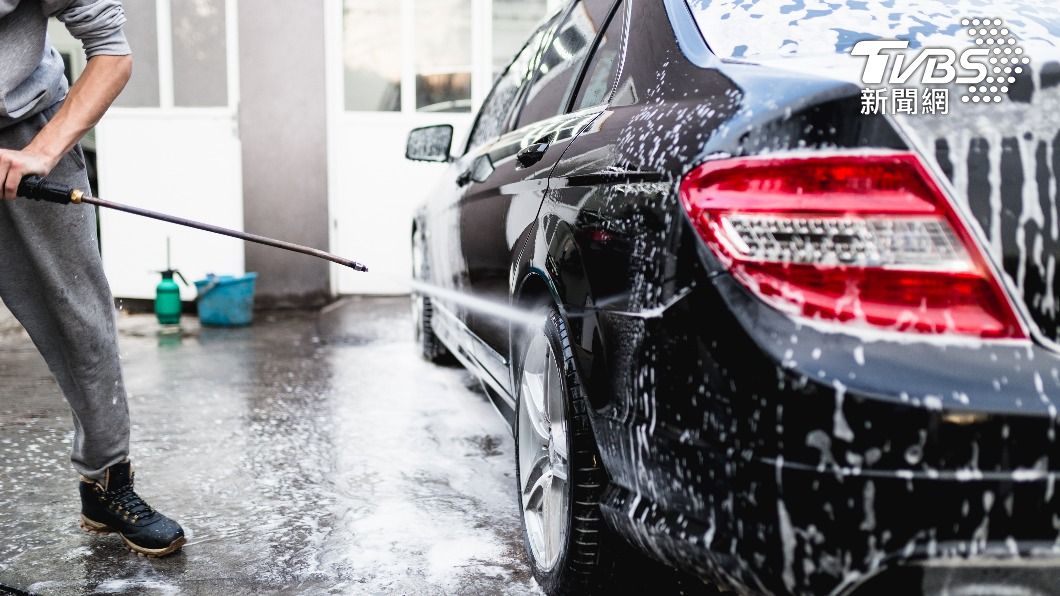 下雨天洗車才是愛車的表現。（示意圖／shutterstock達志影像）