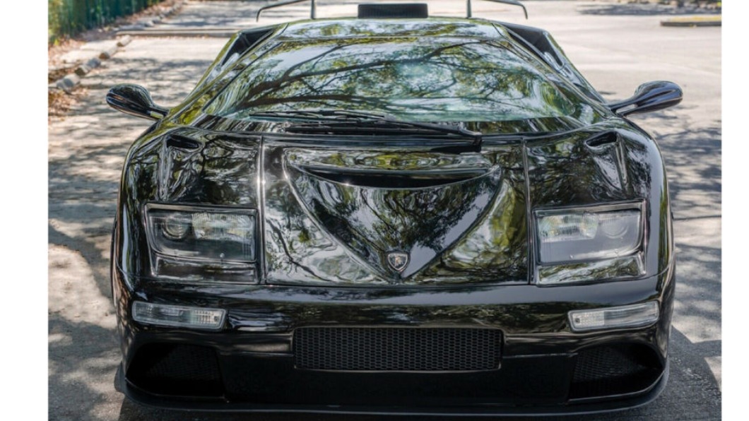 有車迷把Honda打造成一輛Lamborghini Diablo GT。（圖／翻攝自 eBay）