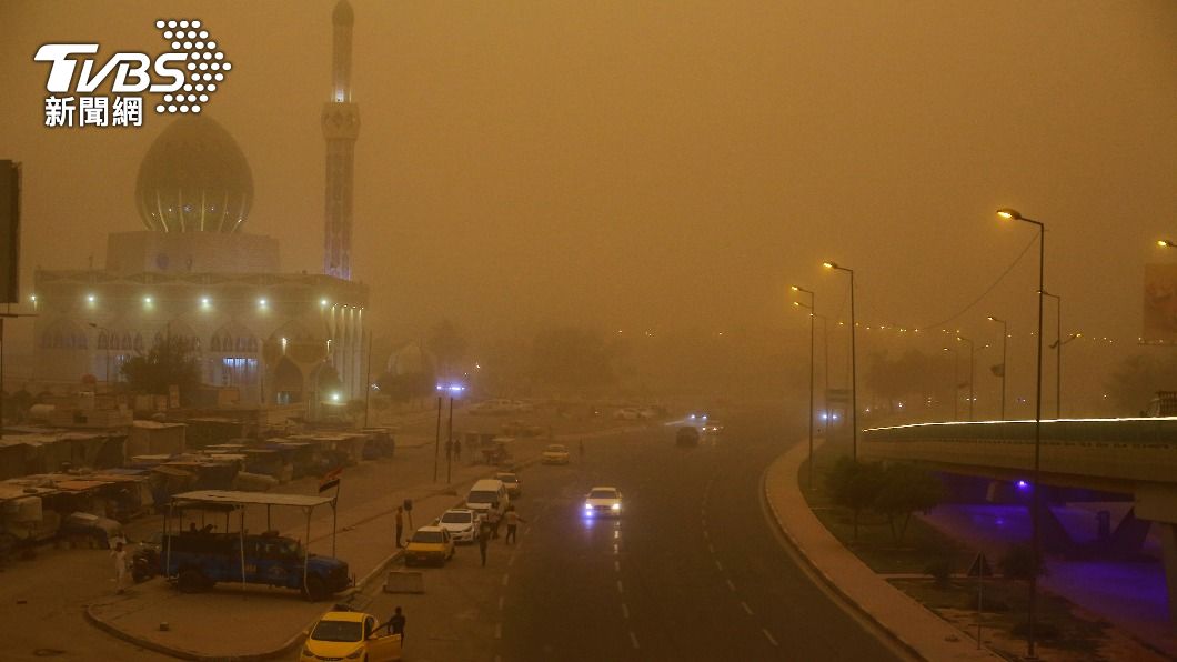 沙塵暴侵襲伊拉克。（圖／達志影像美聯社）