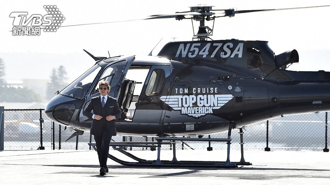湯姆克魯斯乘坐直升機直達首映會現場。（圖／達志影像美聯社）
