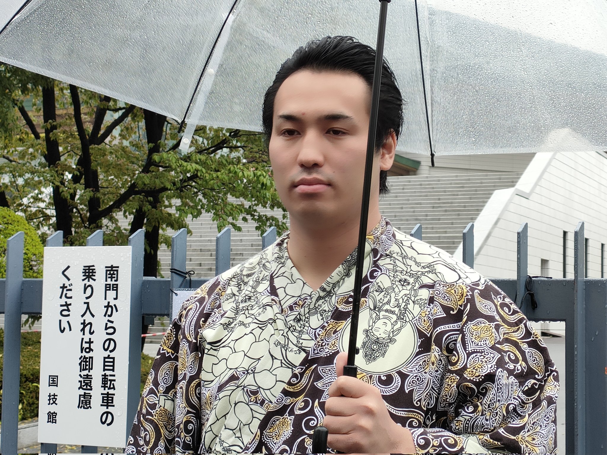 須山穗嵩成為日本首位「東大力士」。（圖／翻攝自@ryogokulove推特）