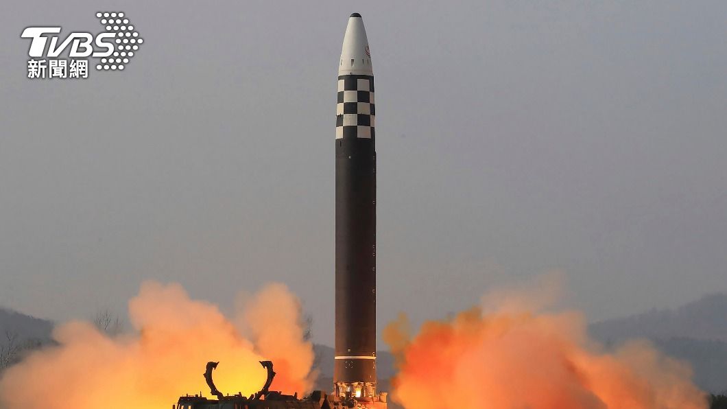 北韓接連試射2枚飛彈。（圖／達志影像美聯社）