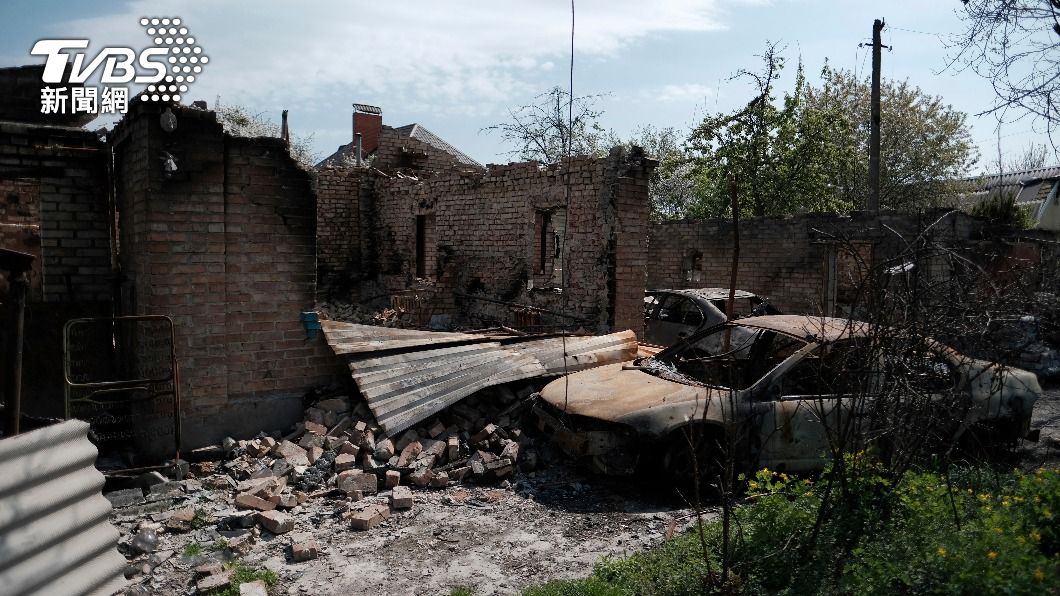 烏克蘭各地遭俄軍轟炸後宛如廢墟。（圖／達志影像美聯社）