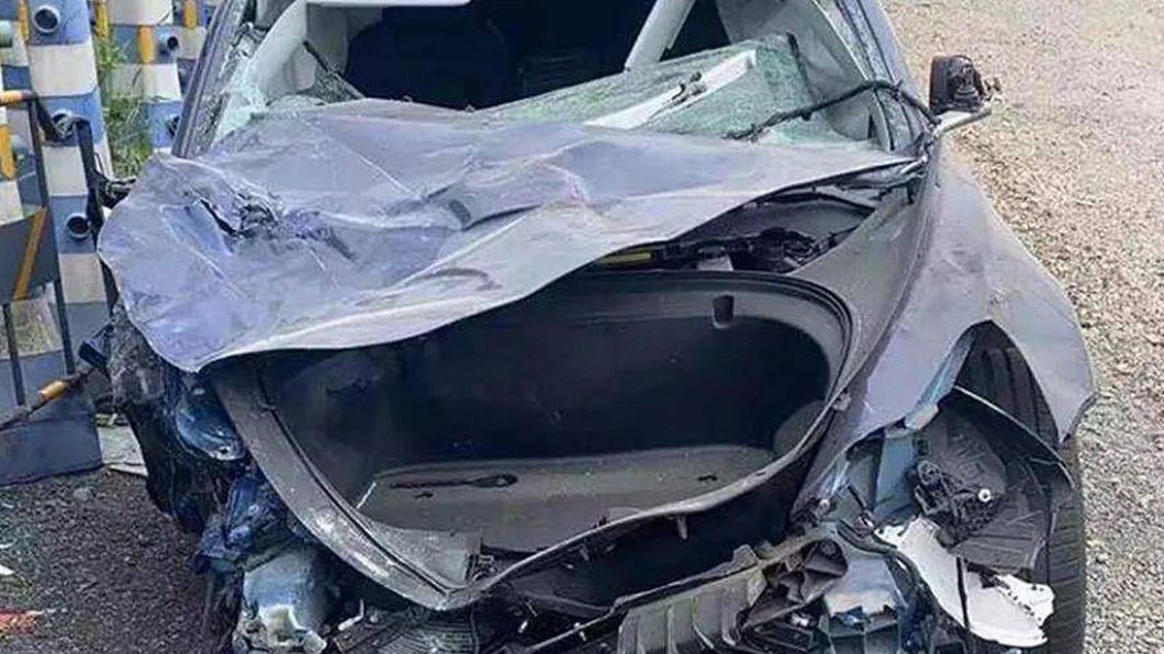 一名Tesla車主表示因為煞車失靈讓他肇事。（圖／翻攝自 sohu）
