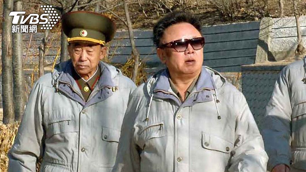 （左）國防省總顧問、人民軍元帥玄哲海因多重臟器衰竭病逝。（圖／達志影像美聯社） 北韓逾2百萬人發燒　87歲重量級人物病逝、將舉行國葬