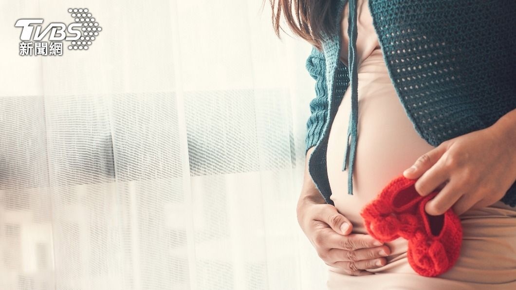 孕婦用瑞德西韋可讓近5成藥物代謝物進入胎兒體內。（示意圖／shutterstock 達志影像）