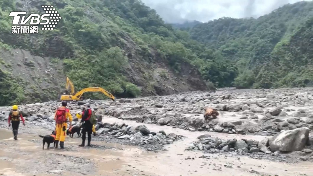 山區大雨溪水暴漲 南橫聯外便橋岌岌可危│大雨特報│梅雨季│交通│tvbs新聞網