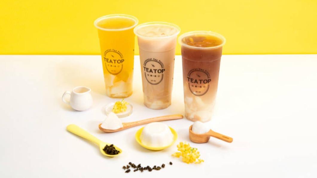 TEA TOP第一味推出以杏仁鮮奶酪為主的3款新品，包括杏福是鮮奶茶（右起）、杏福是奶茶、杏福是青茶。（圖／TEA TOP第一味提供）