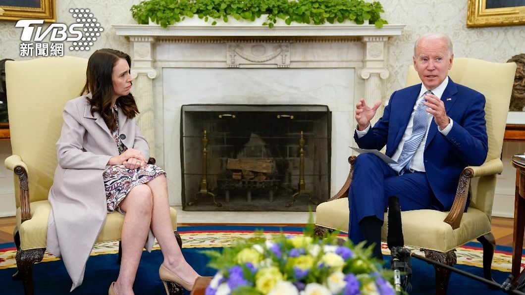 美總統拜登與紐西蘭總理阿爾登會面。（圖／達志影像美聯社）