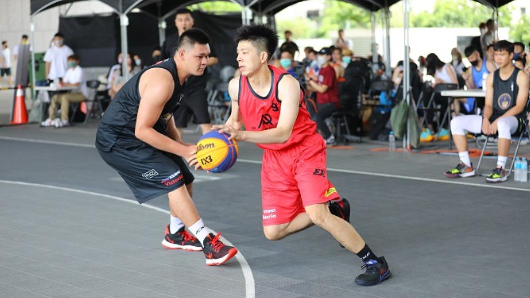 跨國3x3籃球聯盟賽開幕戰在臺中市府廣場熱血開打。圖／台中市政府