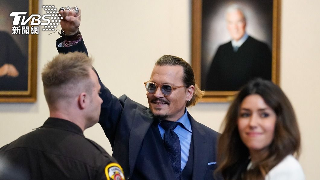 強尼戴普（Johnny Depp）勝訴。（圖／達志影像美聯社）