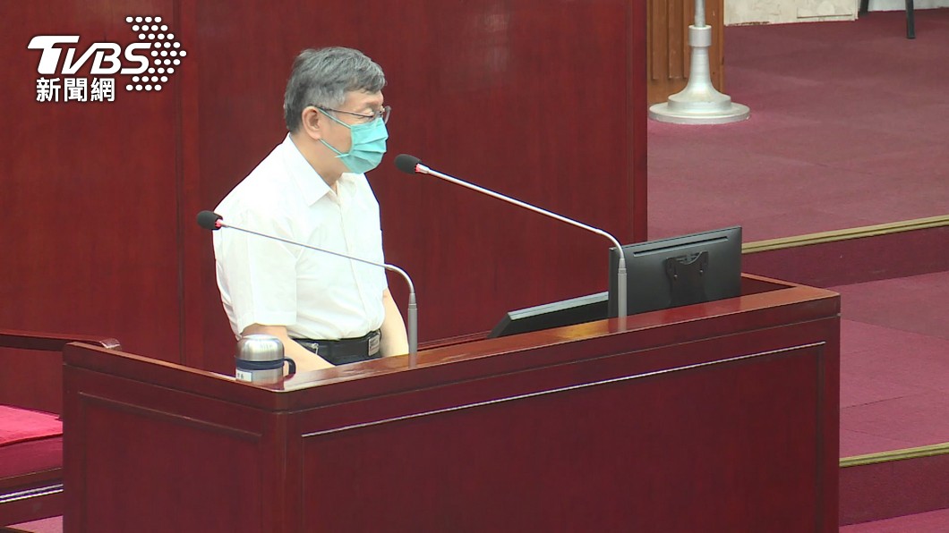 台北市長柯文哲允諾研議使用臉部透明屍袋。（圖／TVBS）