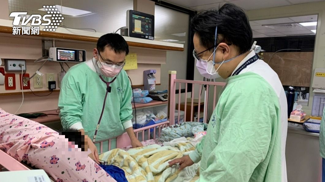 臺大醫院新竹院區收治的MIS-C男童。（圖／TVBS）