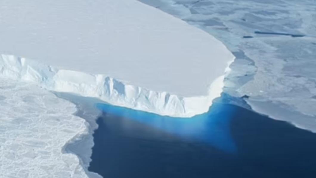 南極洲「史威茲冰河」（Thwaites Glacier）是地球最寬的冰川。（圖／翻攝自每日郵報）