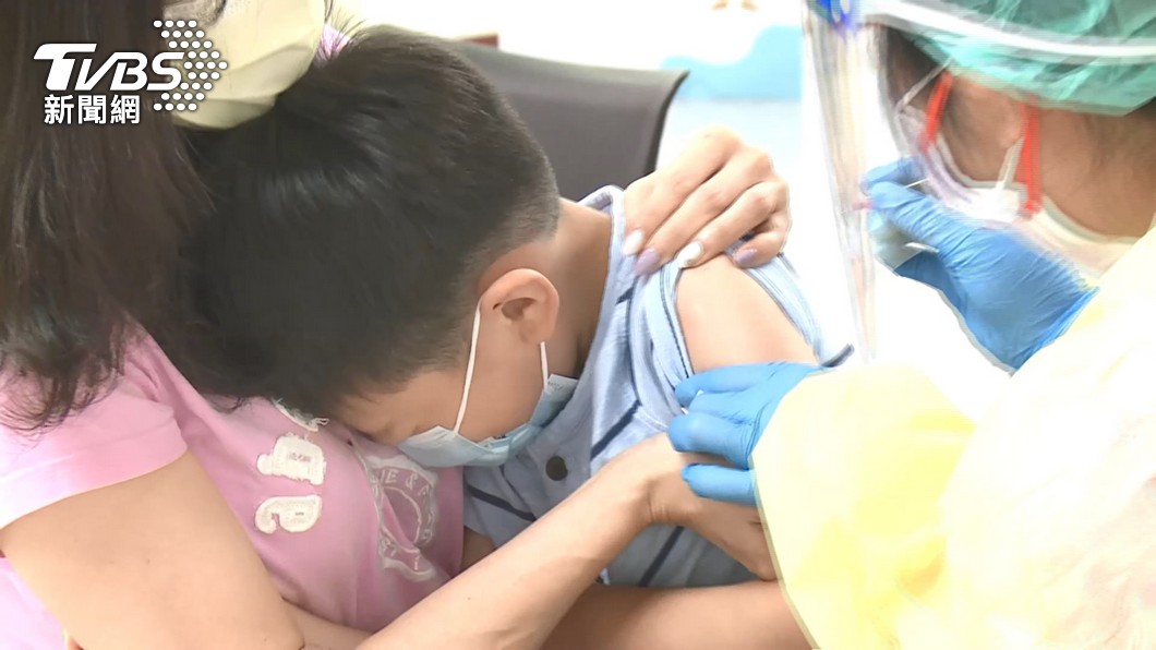 前副總統陳建仁鼓勵家長帶小朋友接種COVID-19疫苗。（圖／TVBS） 5歲以下兒童疫苗將開打　陳建仁鼓勵家長同意接種