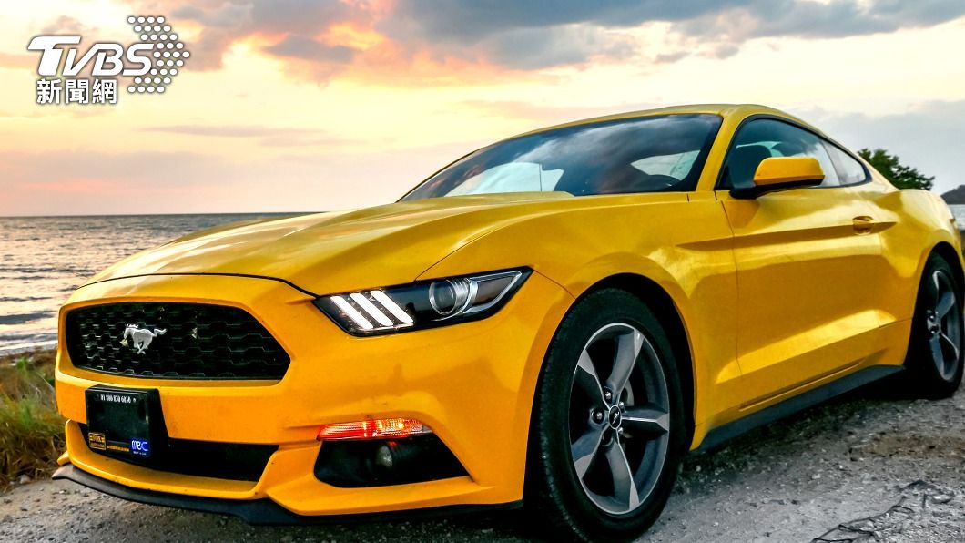調查顯示「黃色」的車是保值排行榜當中的第一名。（示意圖／shutterstock達志影像）