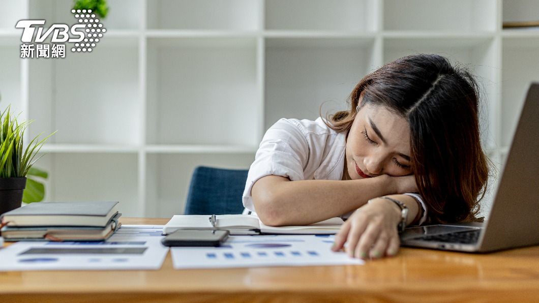 醫師建議一般人午睡最多1小時就好。（示意圖，非當事人／shutterstock達志影像）