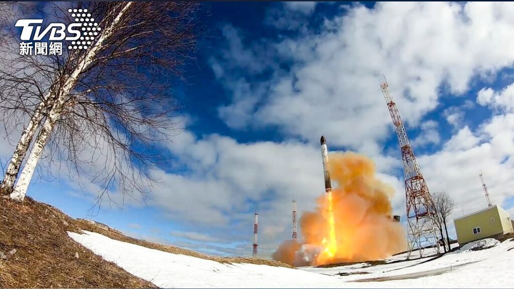 俄羅斯能攜帶10枚重型核彈頭的薩爾馬特洲際彈道飛彈4月首次試射。（圖/達志影像美聯社）
