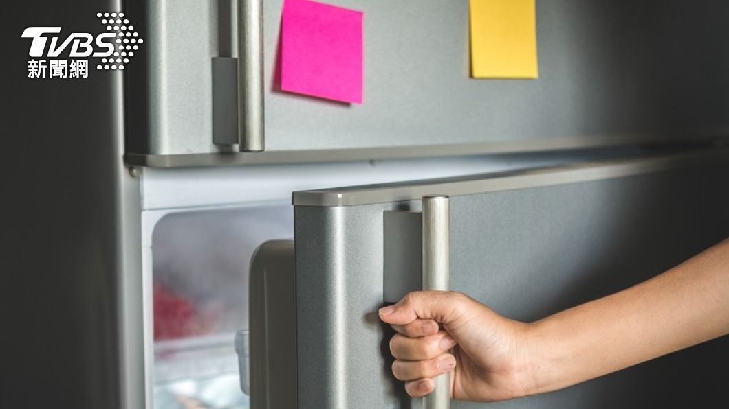 冰箱身為家中不可或缺的家電之一卻又被稱為「吃電怪獸」。（示意圖／shutterstock達志影像）
