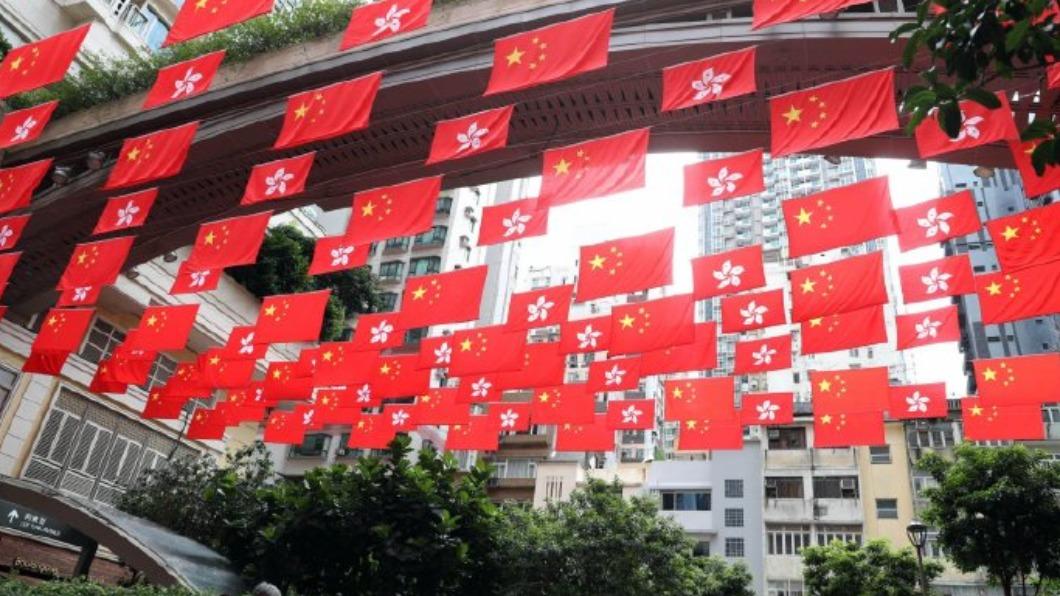 明日（7月1日）是香港回歸25周年。（圖／翻攝自香港文匯網微博） 香港主權移交25周年　綠委嘆：民主早已蕩然無存
