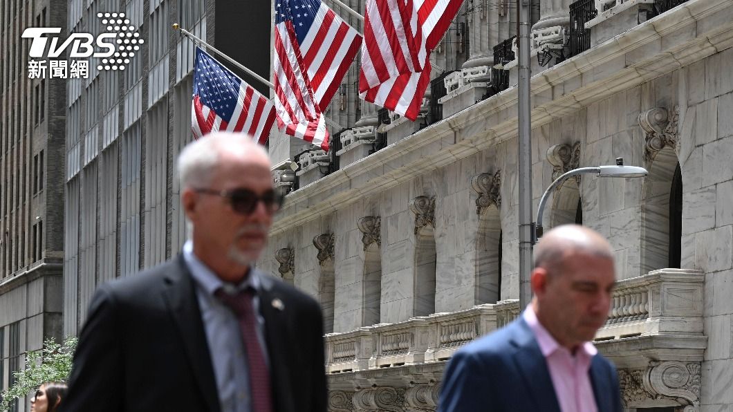 華爾街自2019年以來將首次出現「大規模裁員」。（圖／達志影像美聯社） 「經濟颶風」上路！市場蕭條、交易下跌　華爾街將大裁員